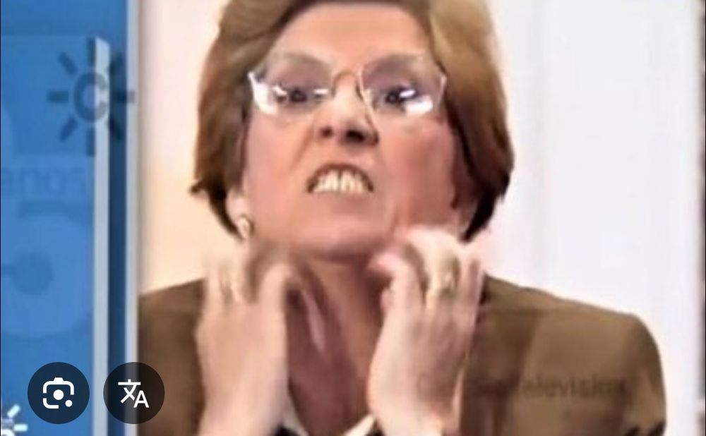 meme de "te viarañá"
es una señora mayor en un programa de canal sur con cara de ira y las manos como de arañandose la cara