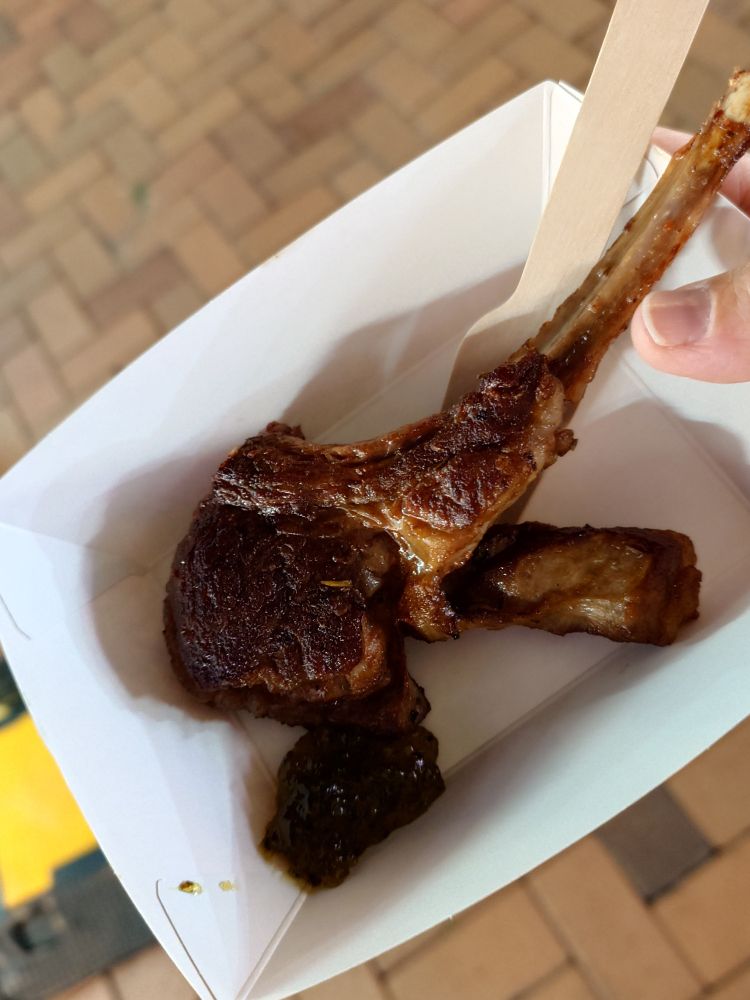 ラムチョップ、2トークン。