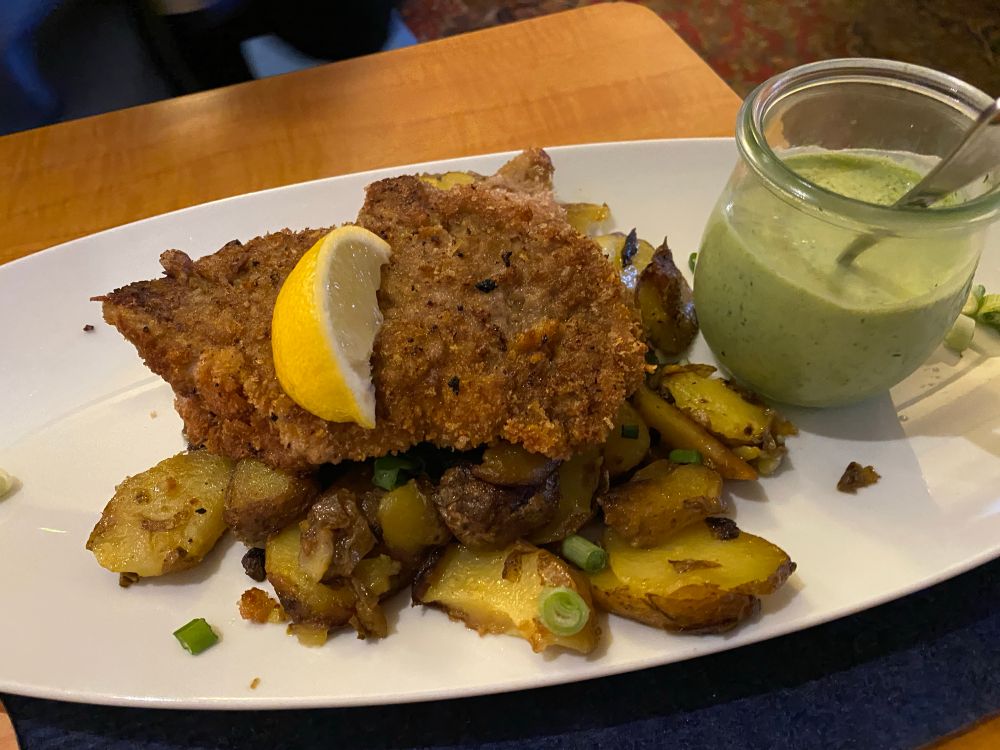 Frankfurter schnitzel mit grün soße
