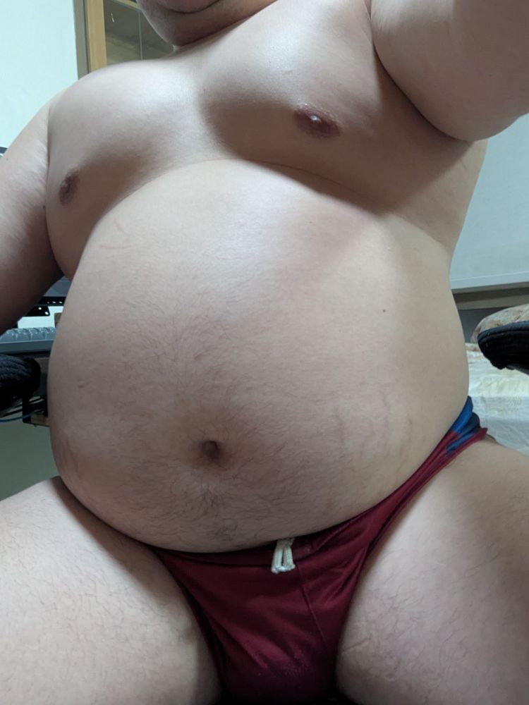 Belly picture with red underwear