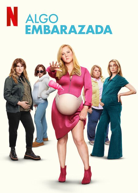 En el centro, entre sus amigas, tres de ellas embarazadas, Amy Schumer, con una barriga postiza, tira un biberón.