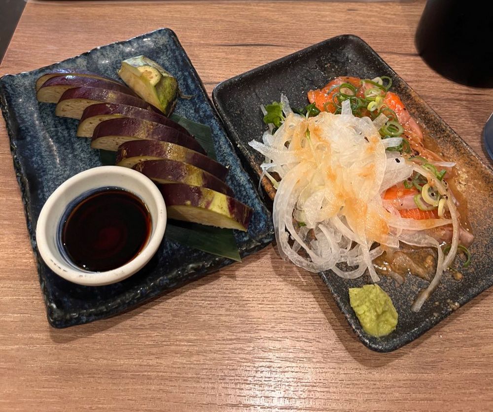 水茄子の刺身、サーモンのカルパッチョ