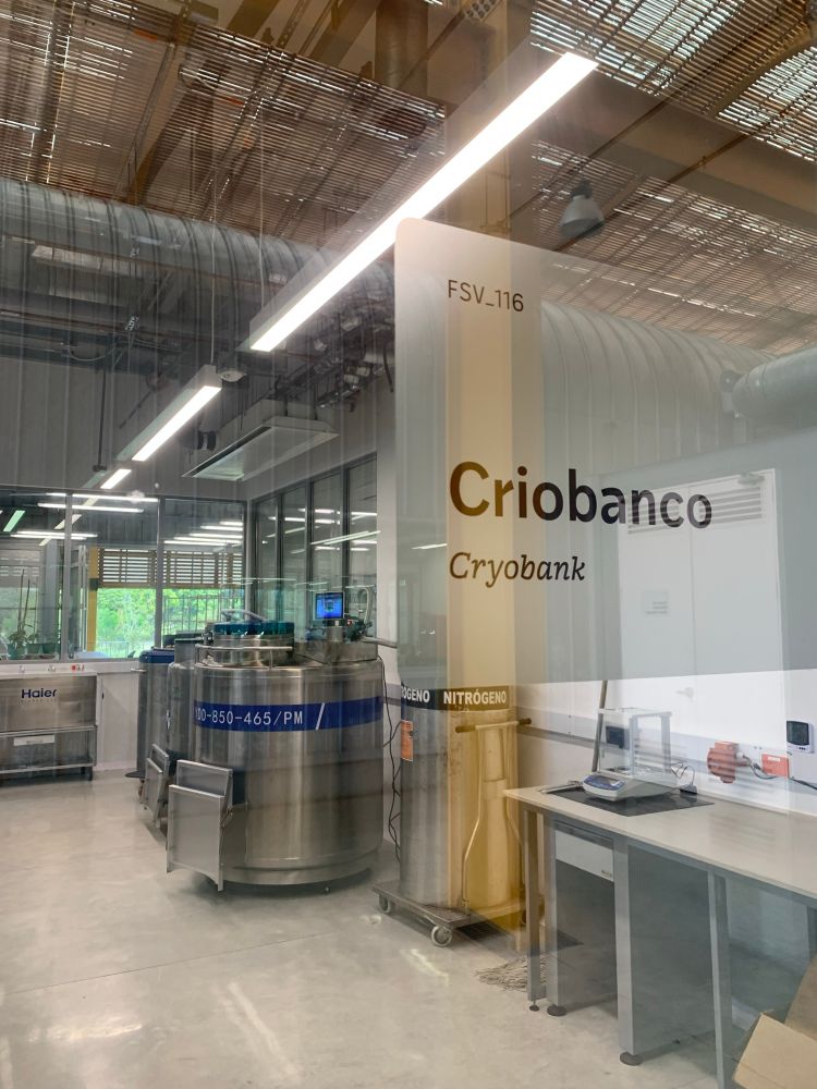 Door sign for the cryobank