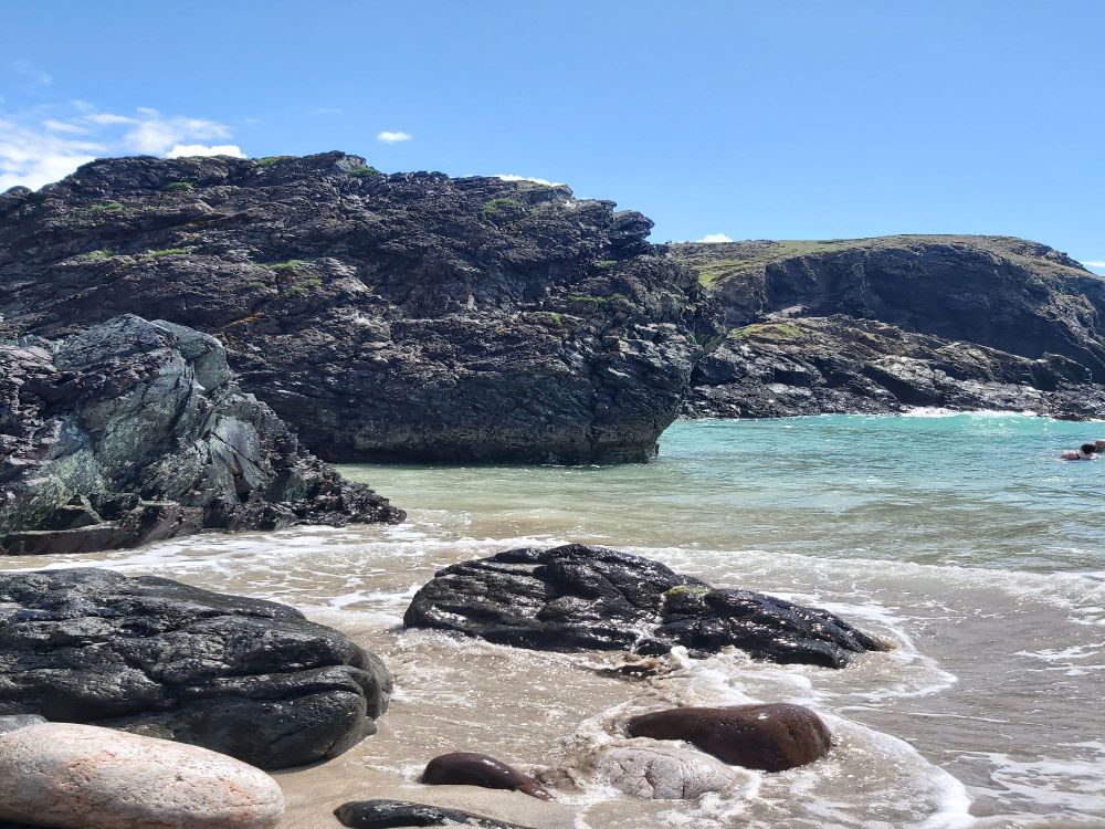 Turquoise sea and wild rocks in the sun. 