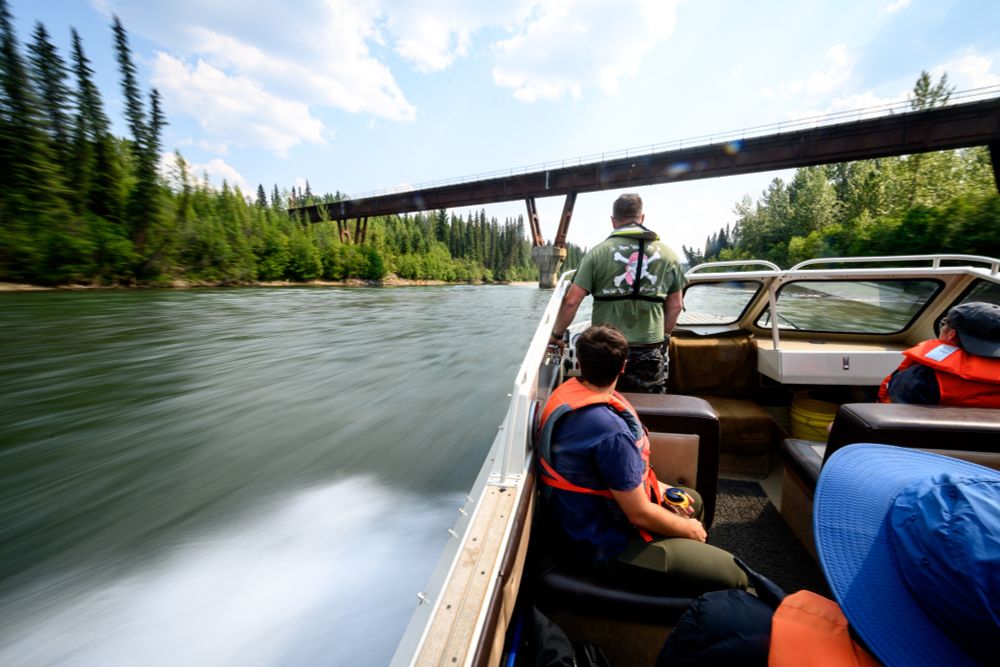Boat ride to Kinuseo Falls