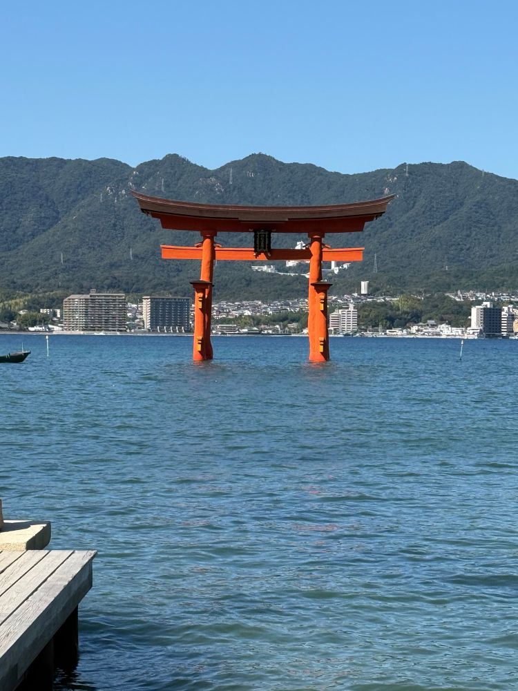 厳島神社の鳥居