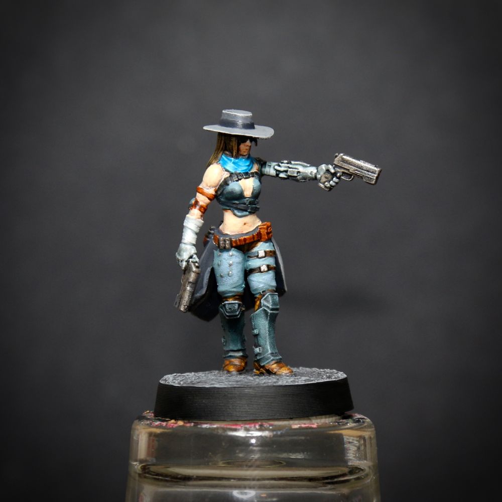 Painted mini of a Cyberpunk gunslinger