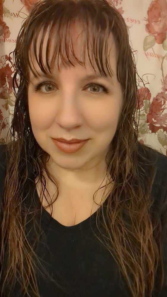 Selfie with wet hair 