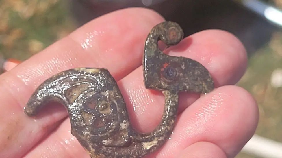 Roman dragonesque brooch