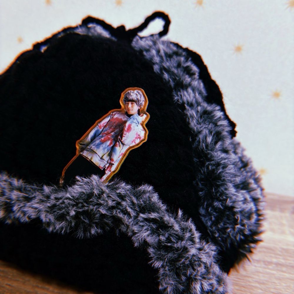 黒とグレーのフライトキャップの写真