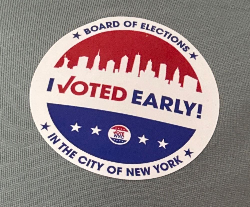 A smug sticker that says "I voted early!"