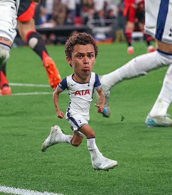 Brennan ‘Goals’ Johnson celebrating scoring again 