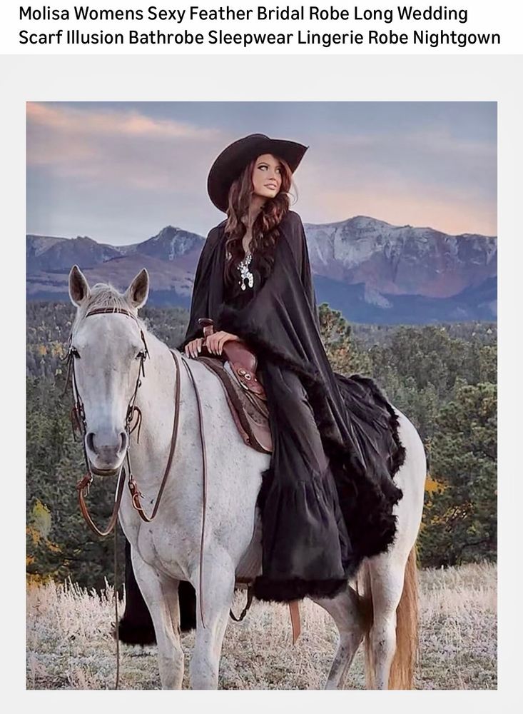 Horse-ridin' peignoir