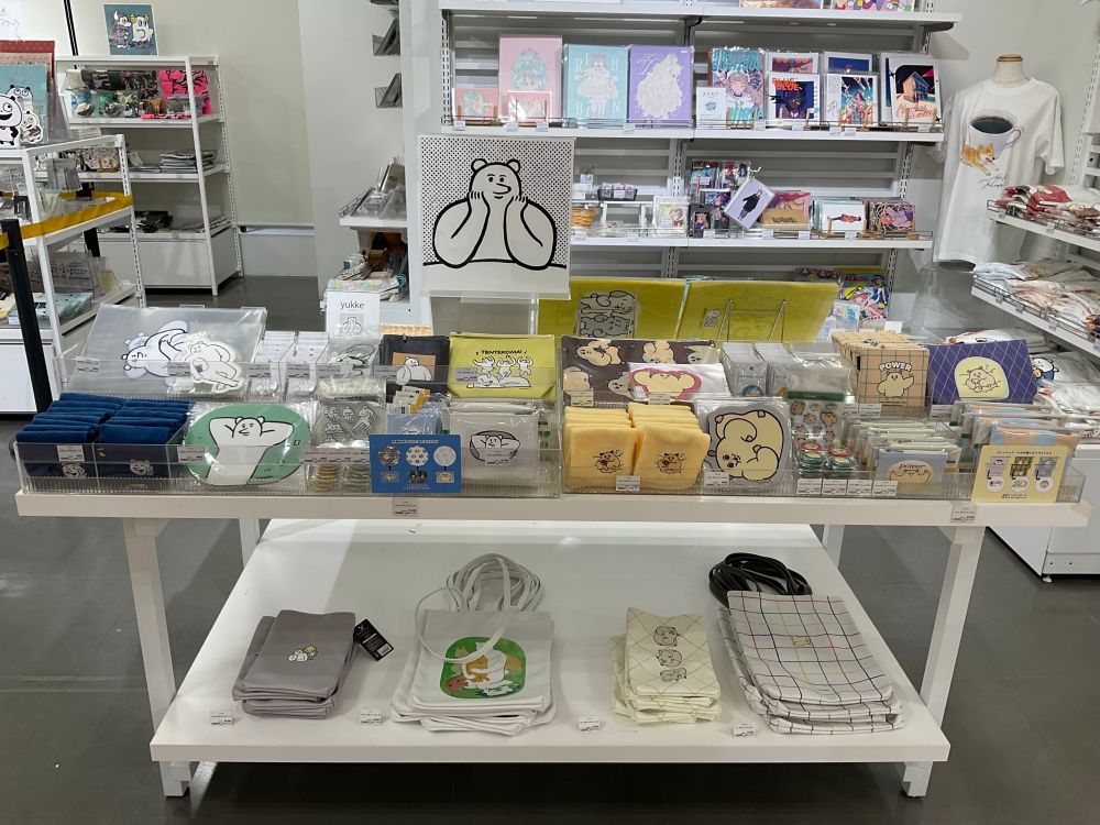 POPBOX BRANCH SENDAI の売り場の様子
