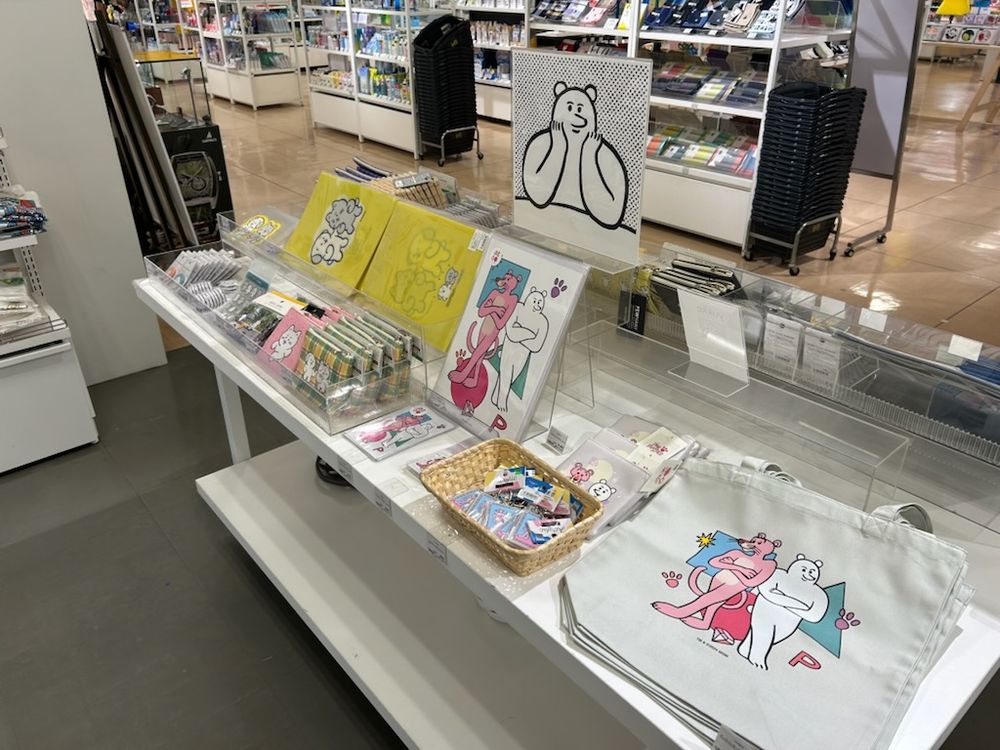 POPBOX BRANCH SENDAI の売り場の様子
