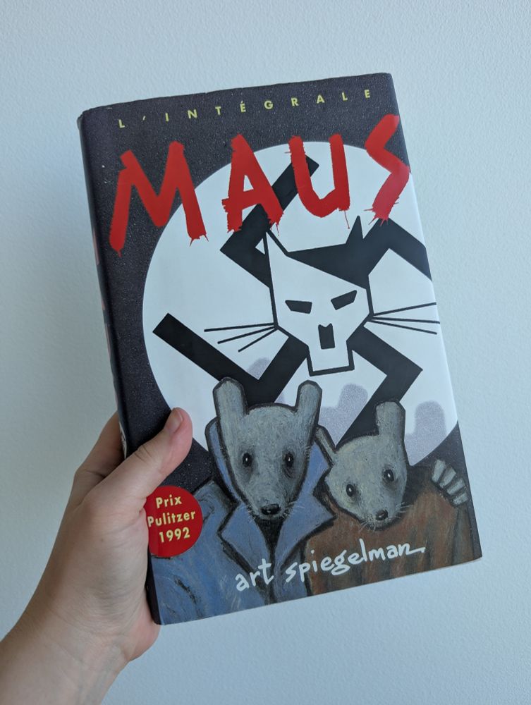 Book cover of Maus by Art Spiegelman