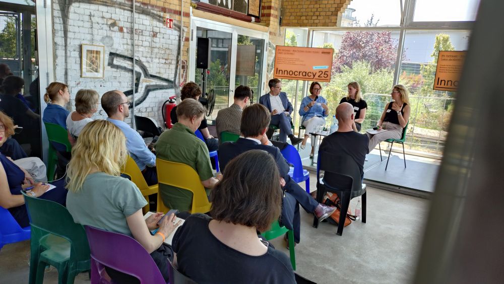 Panel zur Session "9 % Vertrauen – Was Parteien ändern müssen (wenn sie können)"