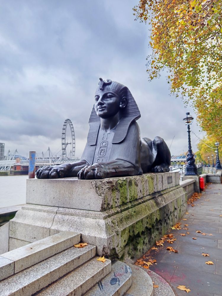 Bronze sphinx, London Embankment 
