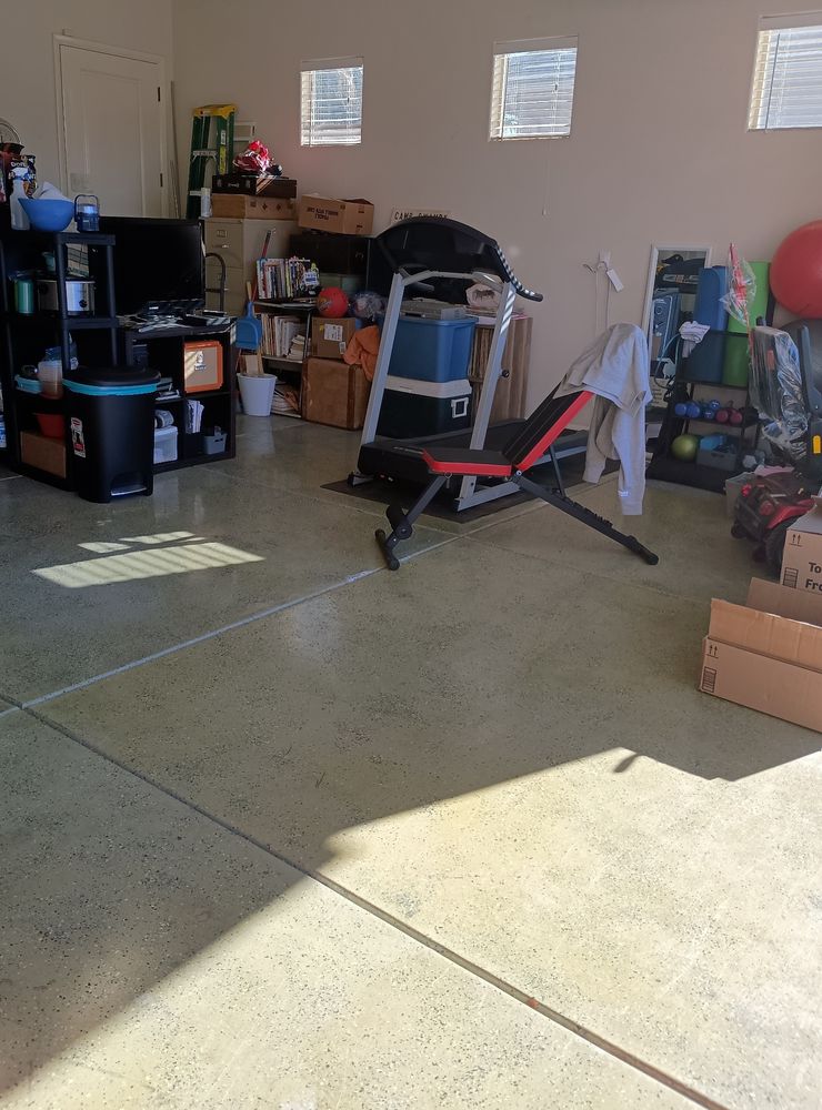 Garage picture only showing half of the garage. So much more space than this. 