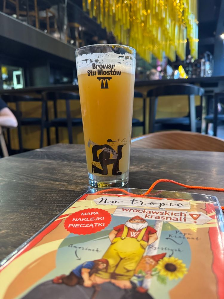 Pint Hazy IPA und ne Wroclaw Zwergen Stickerkarte