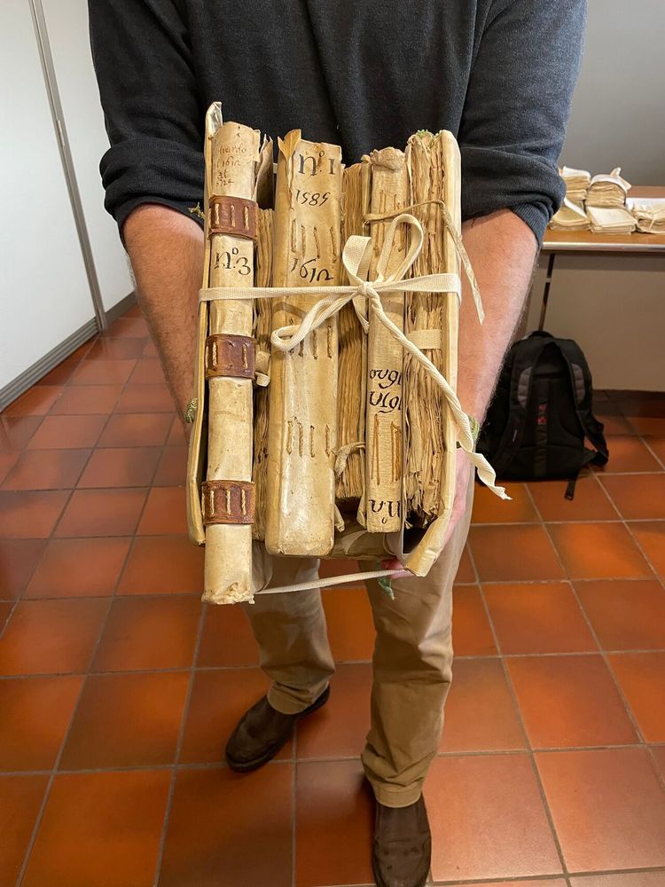 In archives of the Priory of Pisa of the Order of Saint John of Jerusalem, the 19th-century inventory says "one volume," and when you see it in person, you notice that one becomes many.