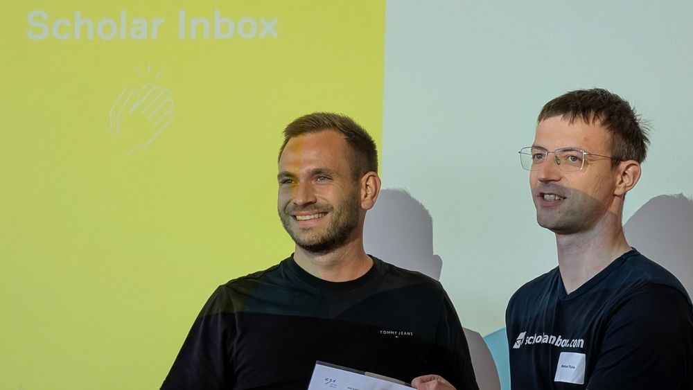 Philipp Hühn and Markus Flicke at the Award Ceremony of the AI Incubator Demo Day (photo: Tübingen AI Center)