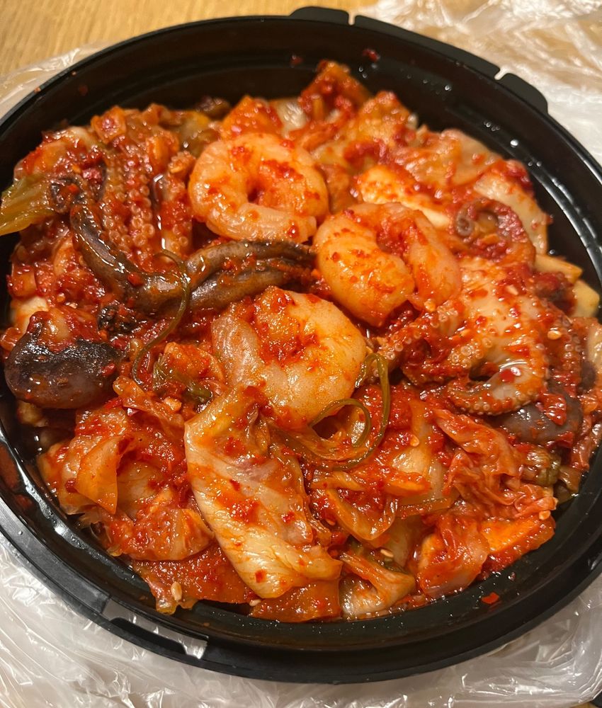 イイダコのキムチ。エビ、イイダコ、白菜等。