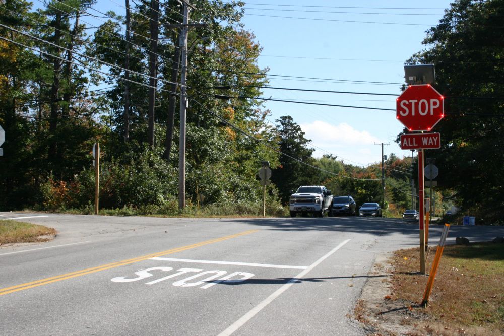 Surprise addition of stop signs on Harpswell Road irks many residents - The Harpswell Anchor