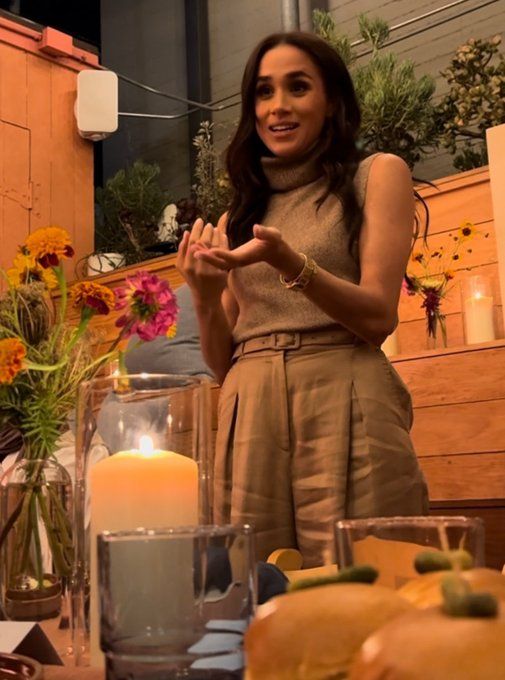 Meghan, Duchess of Sussex, looking beautiful in an autumnal ensemble.