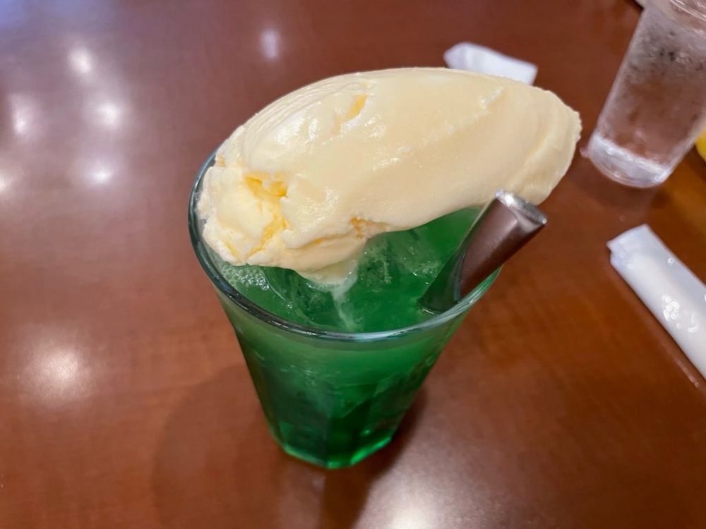 神谷バーのクリームソーダ