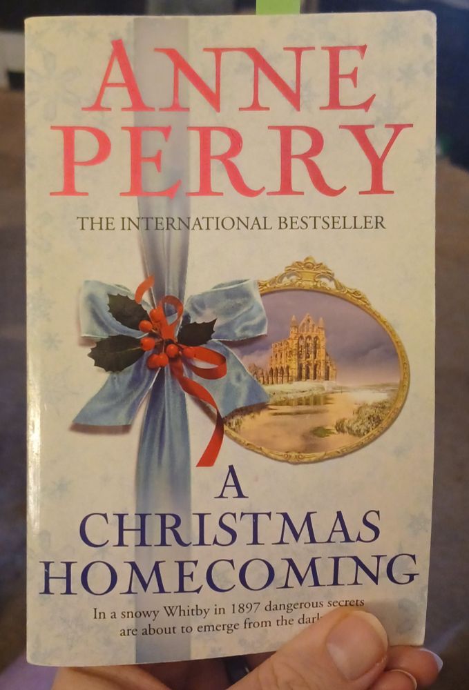 Anne Perry
"A Christmas Homecoming"