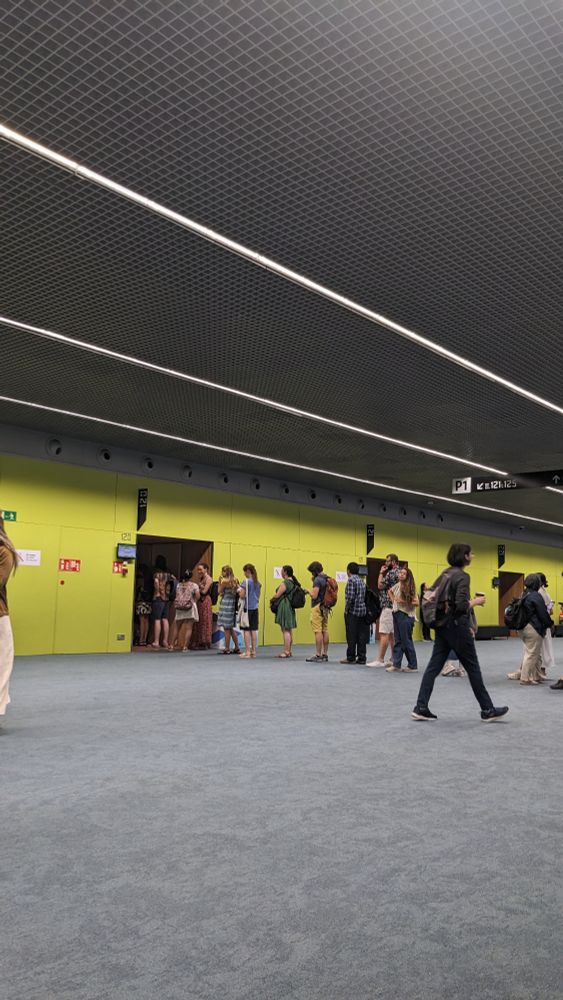 Full capacity session, there is a wait to join session 
