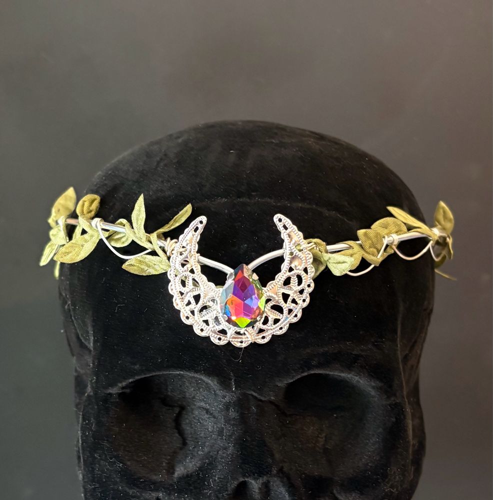 Simple silver circlet with moon and leaves.
