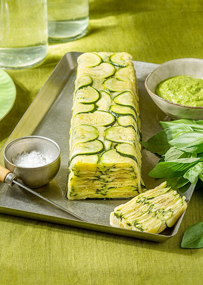 Pastel o terrina de láminas de calabacín