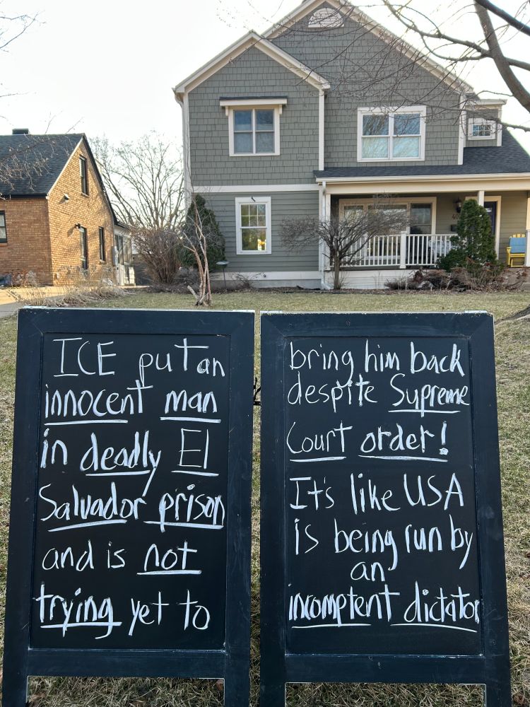 ICE put an innocent man in deadly El Salvador prison and is not trying yet to bring him back despite Supreme Court order! It's like USA is being run by an incompetent dictator