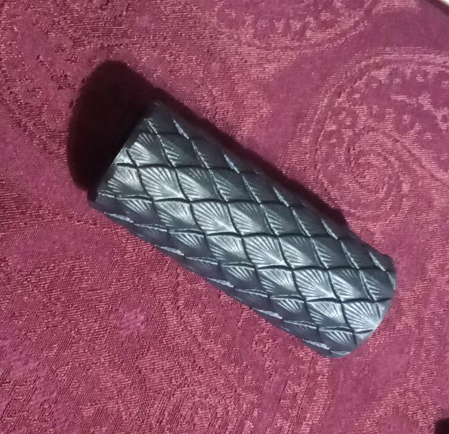 Scale pattern grip for a custom lightsaber