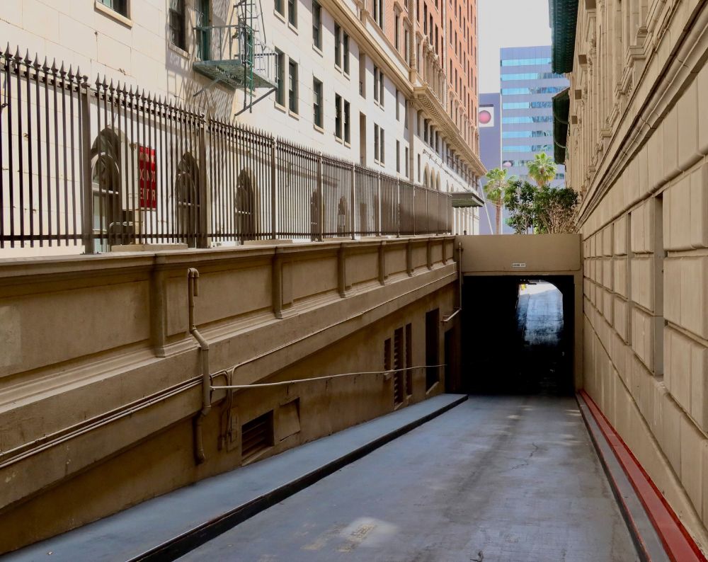 Passage
Downtown Los Angeles, California