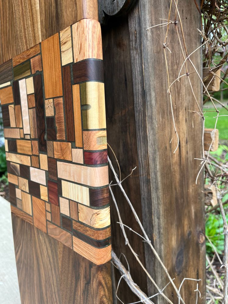 Close up of side 1 edge profile.