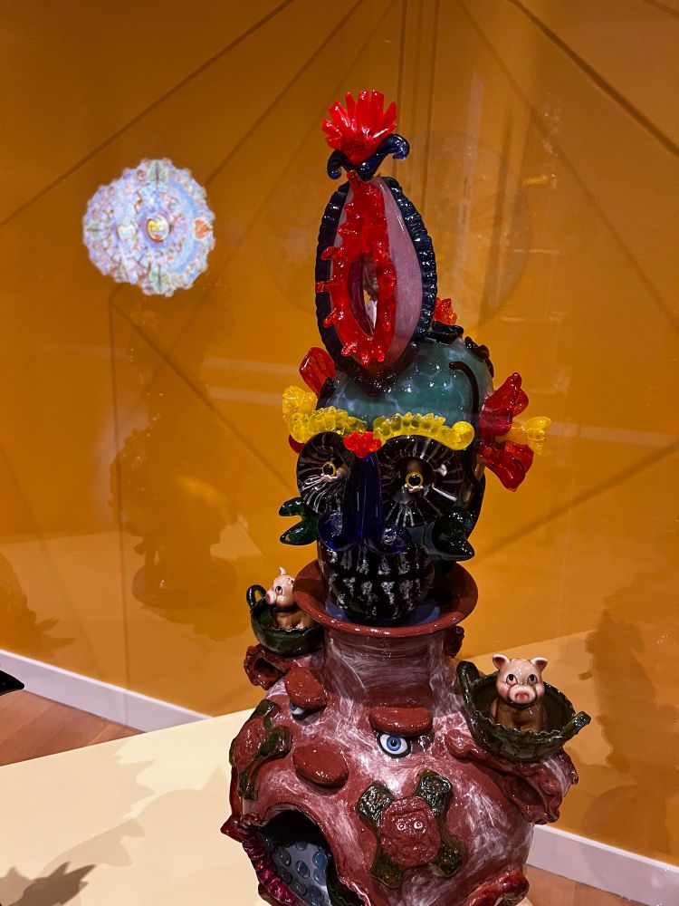 De la torre brothers sculpture with a bleeding skull