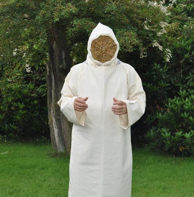 Another medieval beekeeper outfit.