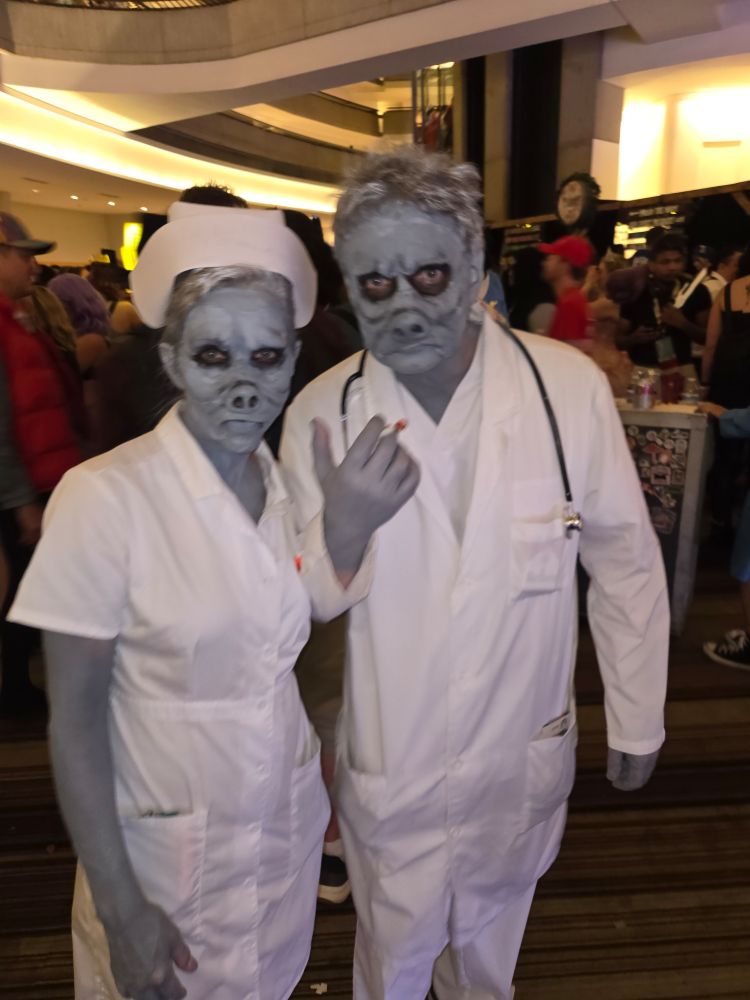Twilight zone cosplayers