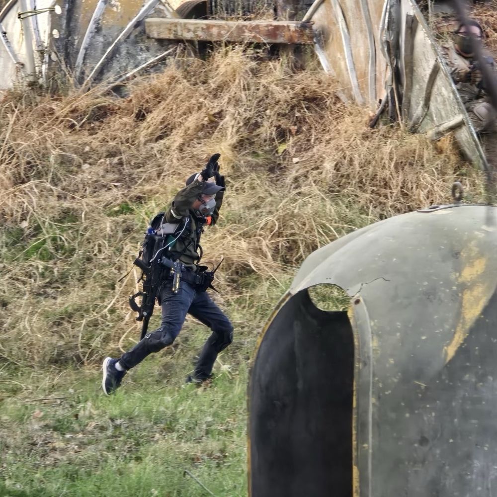 me running with three flashbangs on my person into a group of opfor