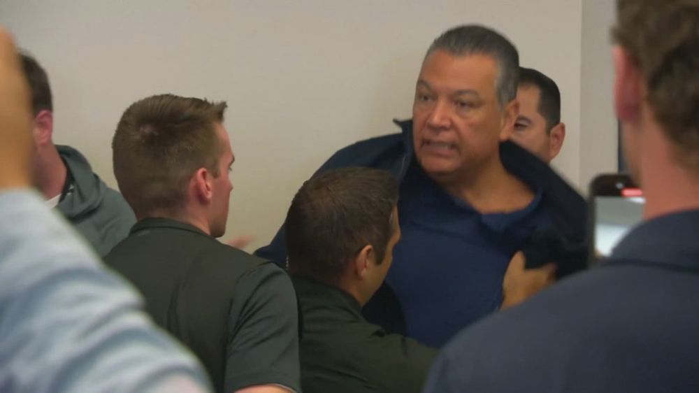 Maine's congressional delegation reacts to Sen. Padilla's removal from Noem press conference