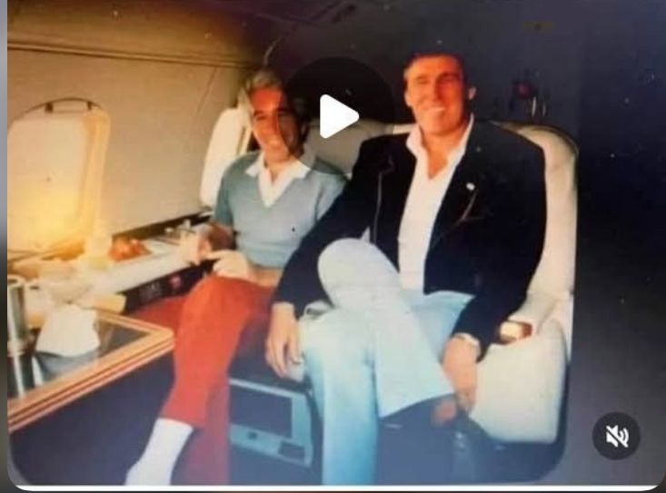 Pic of Donald Trump and Jeffrey Epstein on the Lolita Express