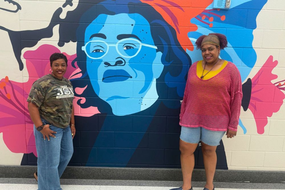 Lawanda Dickens writes on the bond between Jessica Lewis and her former English professor, which empowered Lewis to become an educator.
