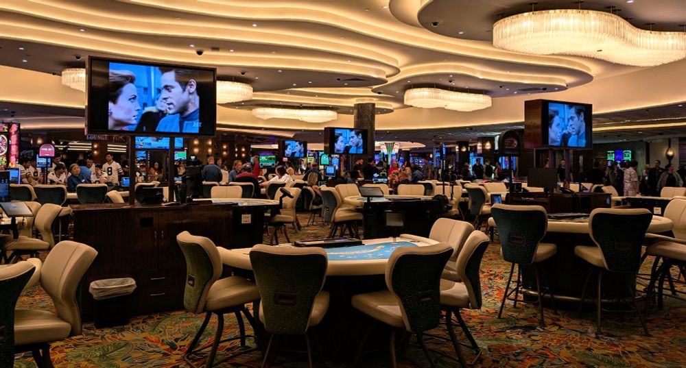 A bunch of TVs at poker tables showing DS9 instead of sports (what they're clearly made for)
