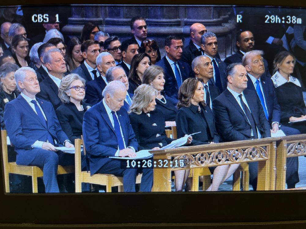 Pic of the (former) US Presidents at Jimmy Carter‘s funeral in DC