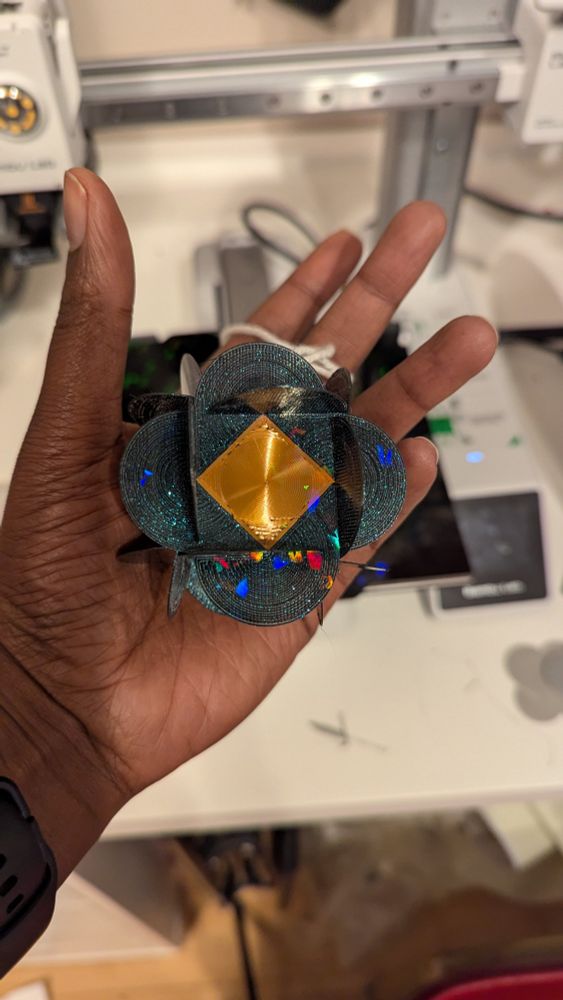 Origami ornament with 4 sides