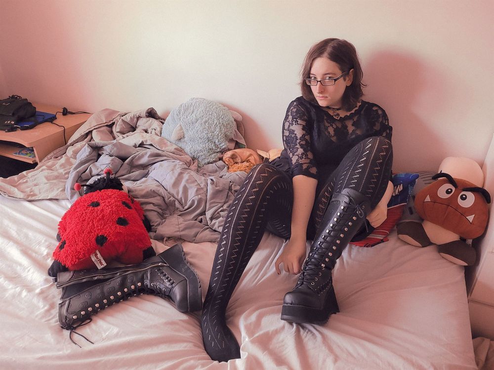 a possibly nsfw pic of a hot trans girl