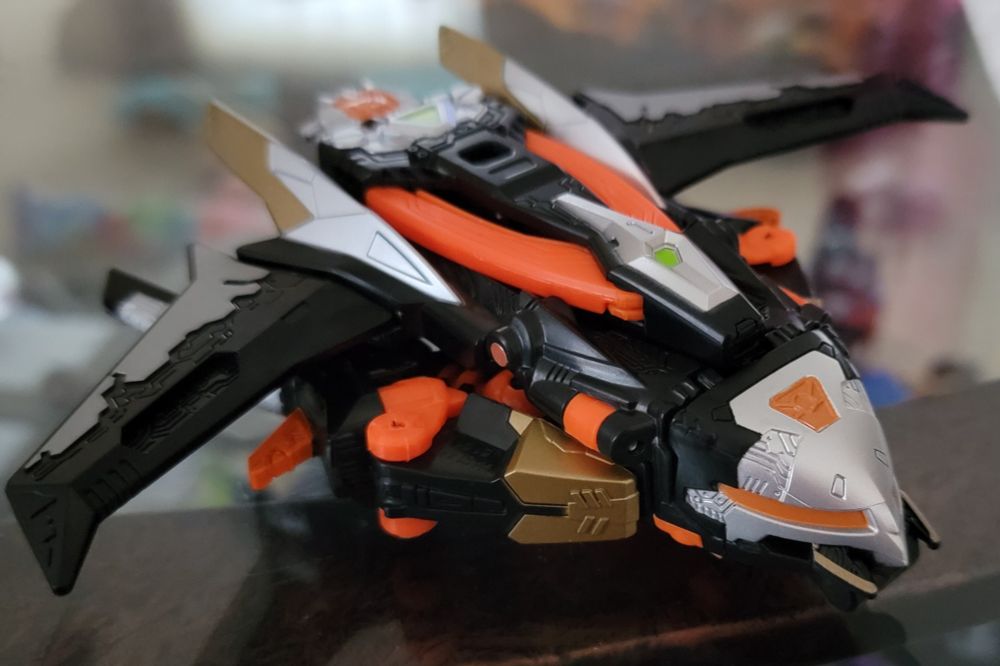 Transformers Age of the Primes Sideways in vehicle mode